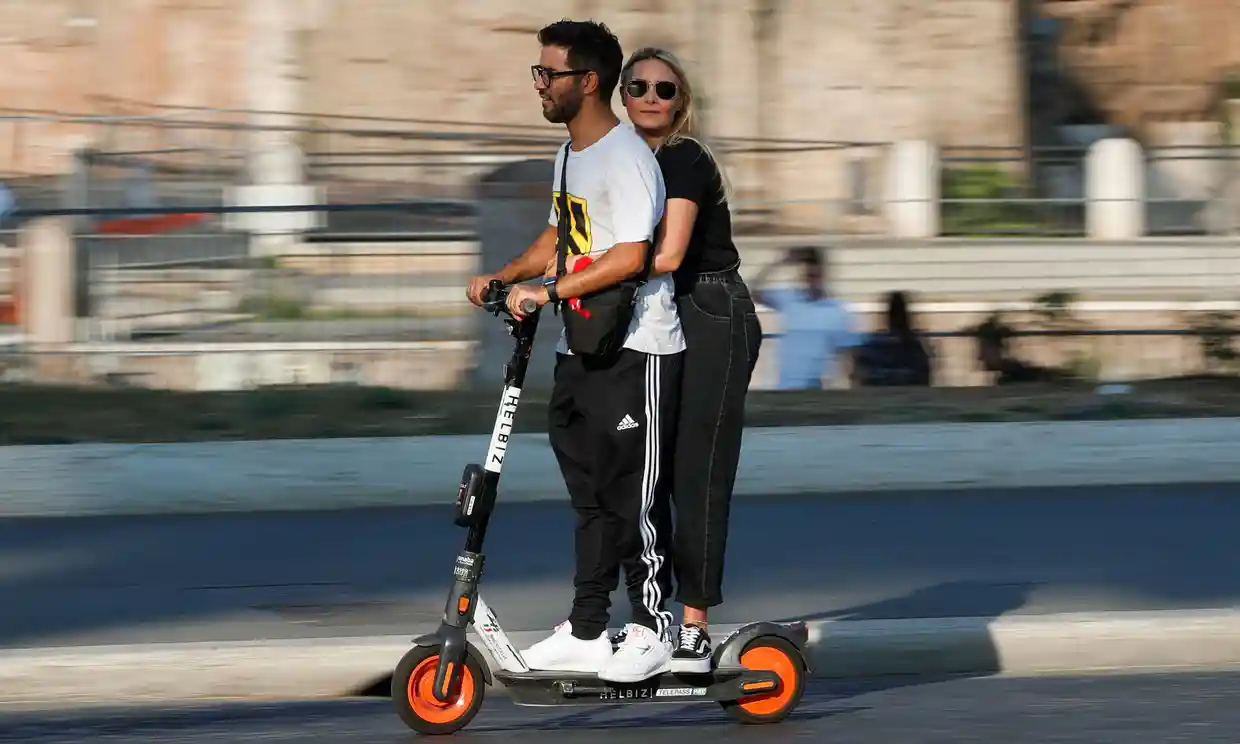 Rome imposes new rules on electric scooters