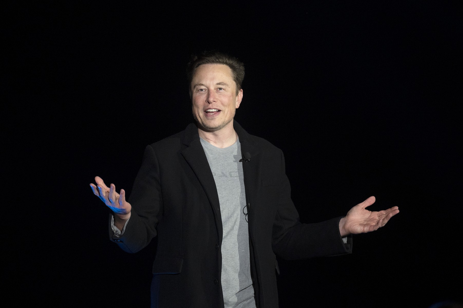 Elon Musk's SpaceX offers satellite internet to Iran