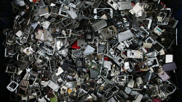 Five billion phones'll be discarded 2022 - Report