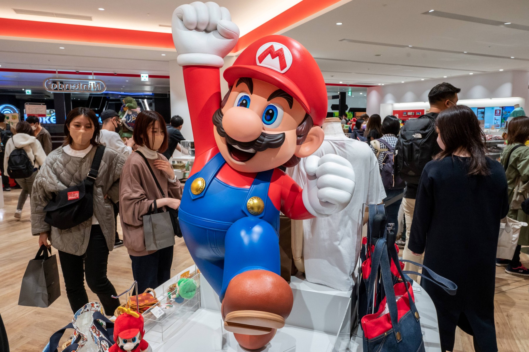 Nintendo lifts annual net profit forecast