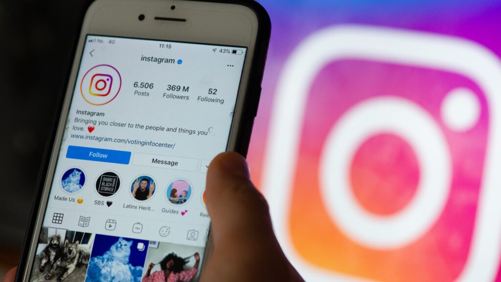 Instagram back after global outage