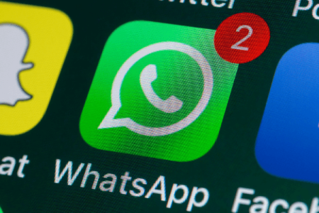 WhatsApp develops status auto-share feature to Facebook