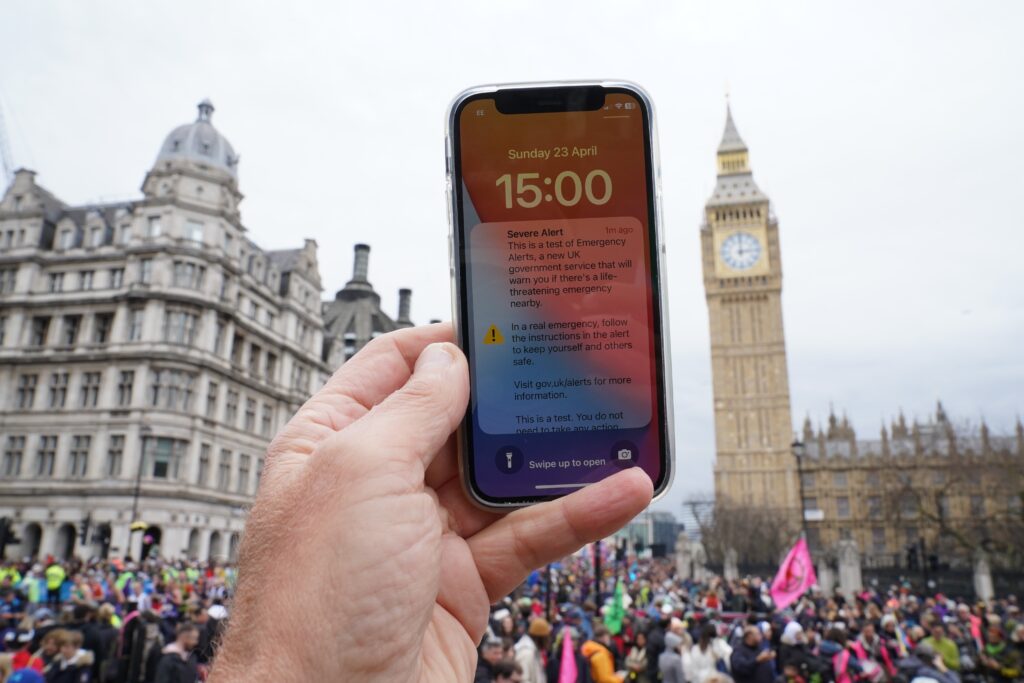 UK tests national alert system on millions of phones
